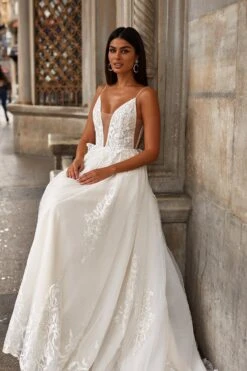 Ela Gown -ALAMOUR DRESS SALE 119 6498fe1d c78d 4eb1 ab4a c55c6355363b