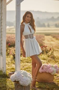 Lea Dress -ALAMOUR DRESS SALE 19 d773f42d 0517 4d01 8fd9 49a9c38ea161