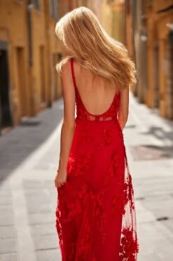 Magda - Red -ALAMOUR DRESS SALE 28 8ca77ca1 76fc 46ab 97ed 0f162e53f5de