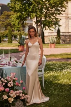 Grace - Champagne -ALAMOUR DRESS SALE 2 6f2ef8f8 1e9c 46a0 a4dc 44a4436aafc2