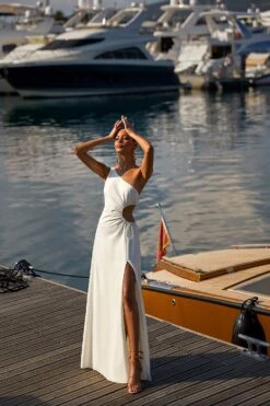 Rialda Dress 13 Rialda Dress -ALAMOUR DRESS SALE 32 731bff00 85c3 46dc 89d4 aac5ef7559a6