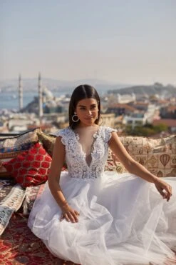 Sefa Gown -ALAMOUR DRESS SALE 32 e68f7694 9c5f 4c41 ba56 abff5d5ddb72