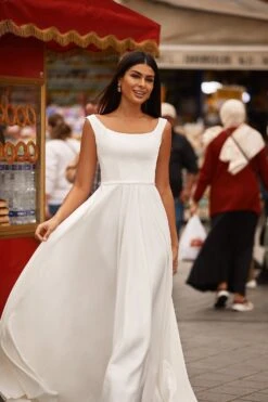 Elnara Gown 7 Elnara Gown -ALAMOUR DRESS SALE 36 6649f92c 7c6c 448e b3e1 6b1a3712d7d7