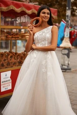 Berna Gown -ALAMOUR DRESS SALE 38 304edb8e 23c6 45f9 93a4 861fd40995d4