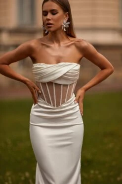 Yvonne Dress -ALAMOUR DRESS SALE 3 6461ed62 f0ac 42b0 8acf 8d2732f4c4d1