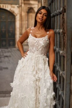 Esen Gown -ALAMOUR DRESS SALE 48 3369f457 0921 4051 91fd 1a3cd1e9f74c