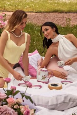 Sofia - White 21 Sofia - White -ALAMOUR DRESS SALE 60 bb59c980 ecd5 4573 96ab 964455af8694