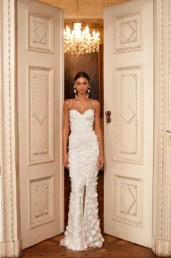 Petra - White 13 Petra - White -ALAMOUR DRESS SALE 8 eexfg705ece c702 4056 8d3c 664b94257b23 1600x 365bfd97 0d01 402d 950a 7c448e0a638b