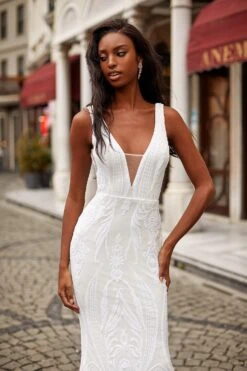 Meghan - White -ALAMOUR DRESS SALE 91 3191d536 dbb5 4d90 8542 a6ec438f517e