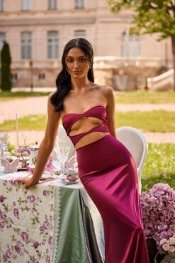 Sarah - Burgundy -ALAMOUR DRESS SALE 93 0c02c021 b5c3 431b 9957 1c9991afaacc