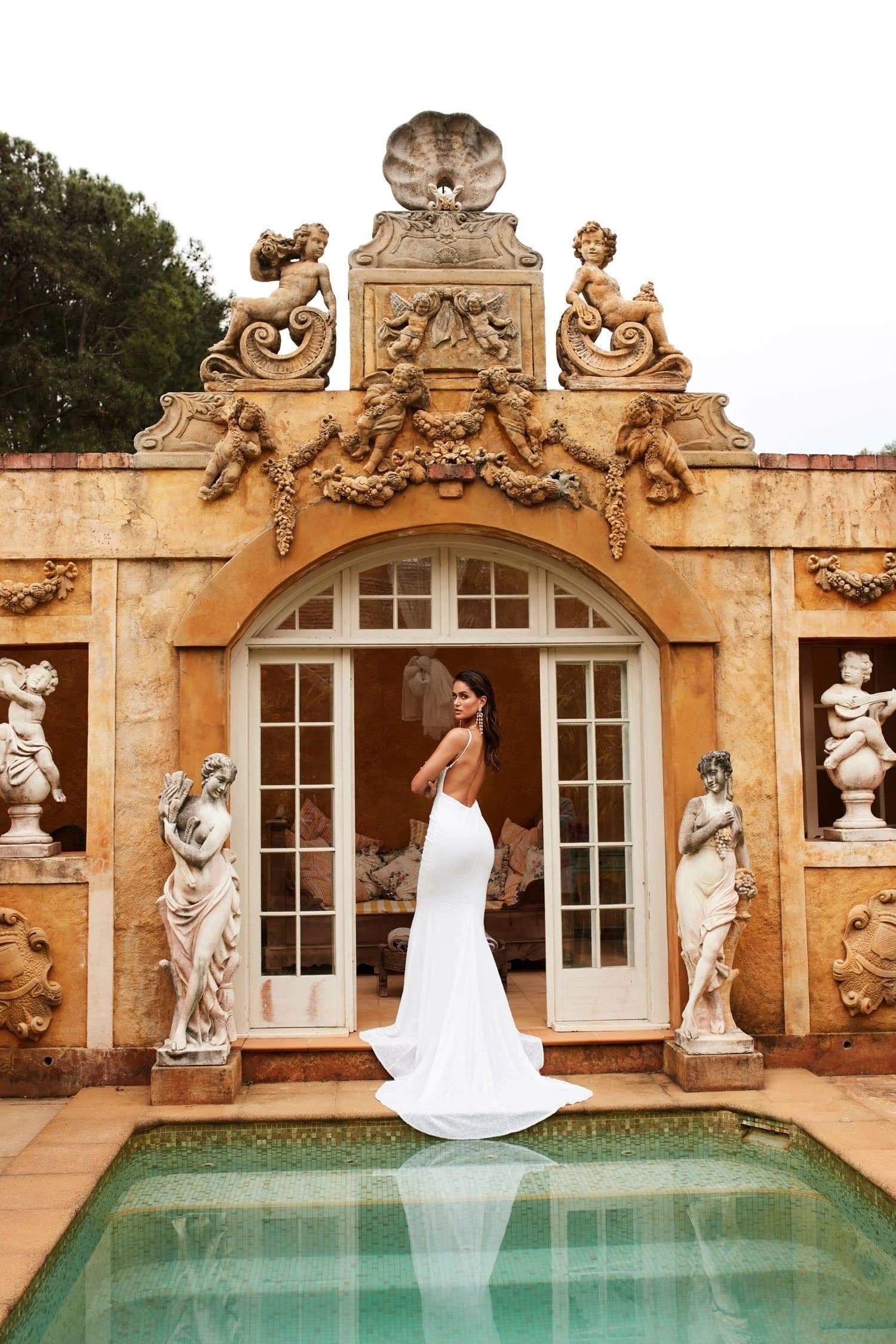 Yassmine Luxe - White 5 Yassmine Luxe - White - Image 5